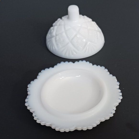 Westmoreland Thumbelina Milk Glass Child's Butter Dish Creamer Sugar Bowl Mint - Picture 5 of 6